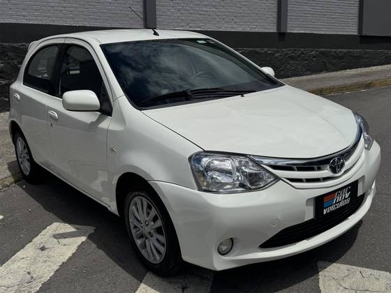 TOYOTA ETIOS 1.5 XLS 16V FLEX 4P MANUAL TOYOTA ETIOS 1.5 XLS 16V FLEX 4P MANUAL